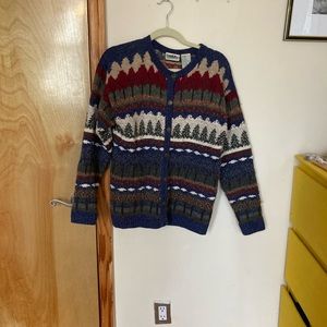 Northern Reflections M Tree Sweater